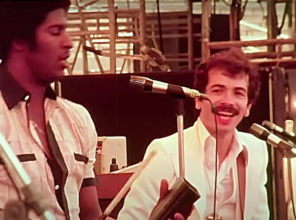 12 Let The Children Play (finale) aka Jugando (Santana live)(wasFLACvbr937kb).mp3