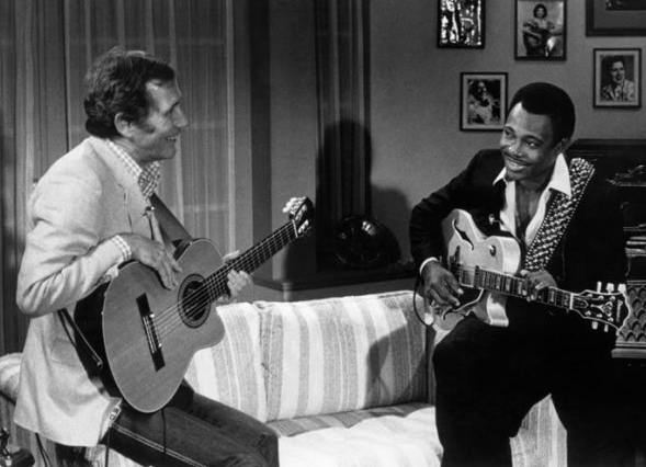 18 Dream (Chet Atkins w George Benson) (JtSt320kb).mp3